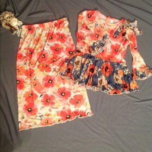 Ladies Flowered 2-piece Set, Size Small-Medium